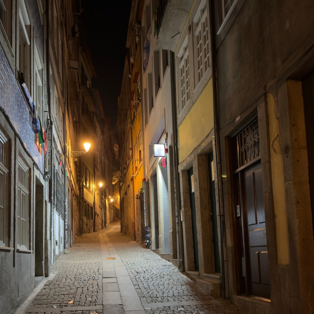 “Porto After Dark” – Porto,&nbsp;Portugal